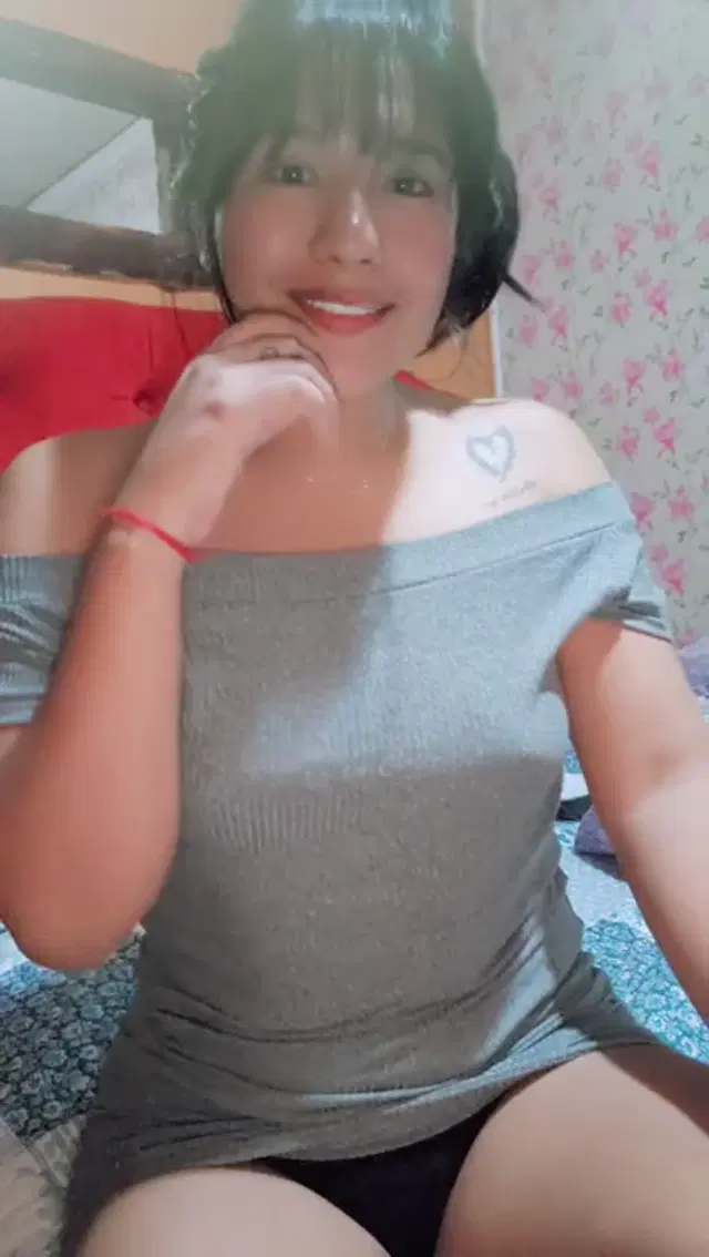 Brisvaniacallimu aka brisvaniacallimu – 07-30-2025 OnlyFans Video – Sensualidad te muestro mis tetas imbox