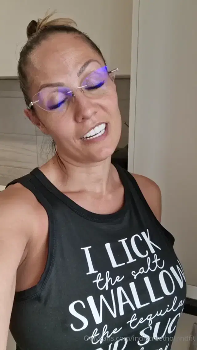 IndiscreetHotAndFit aka indiscreethotandfit – 09-15-2024 OnlyFans Video – Have a great Sunday!