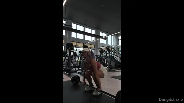 Trixie Dang aka dangitstrixie – 09-01-2024 OnlyFans Video – NEW FUCKTAPE Post gym quickie After I workout I like to cool down with a hot