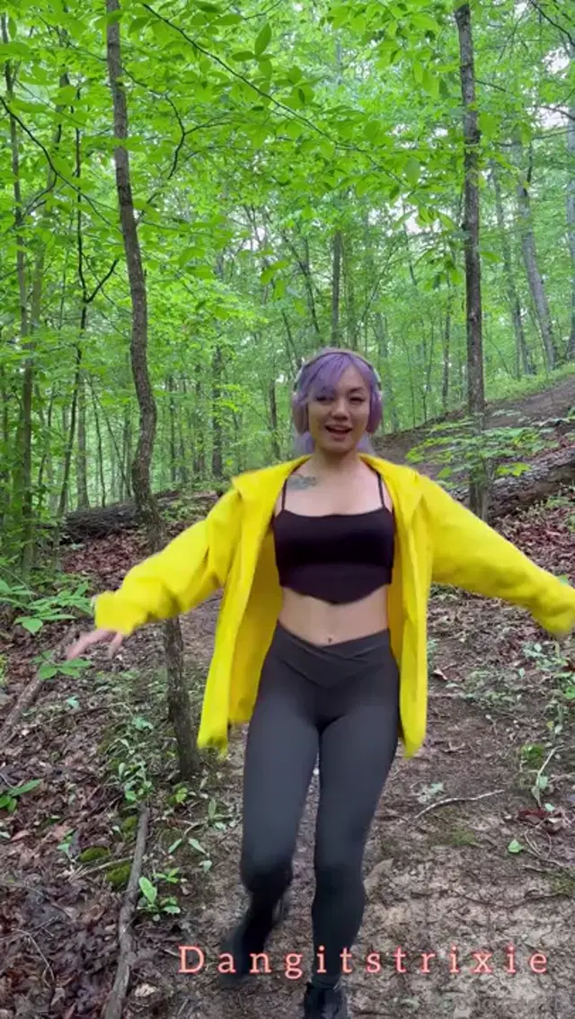 Trixie Dang aka dangitstrixie – 06-21-2024 OnlyFans Video – Trixie squirts in the woods NEW CREAMPIE AND SQUIRTING BG!! I havent done something like this
