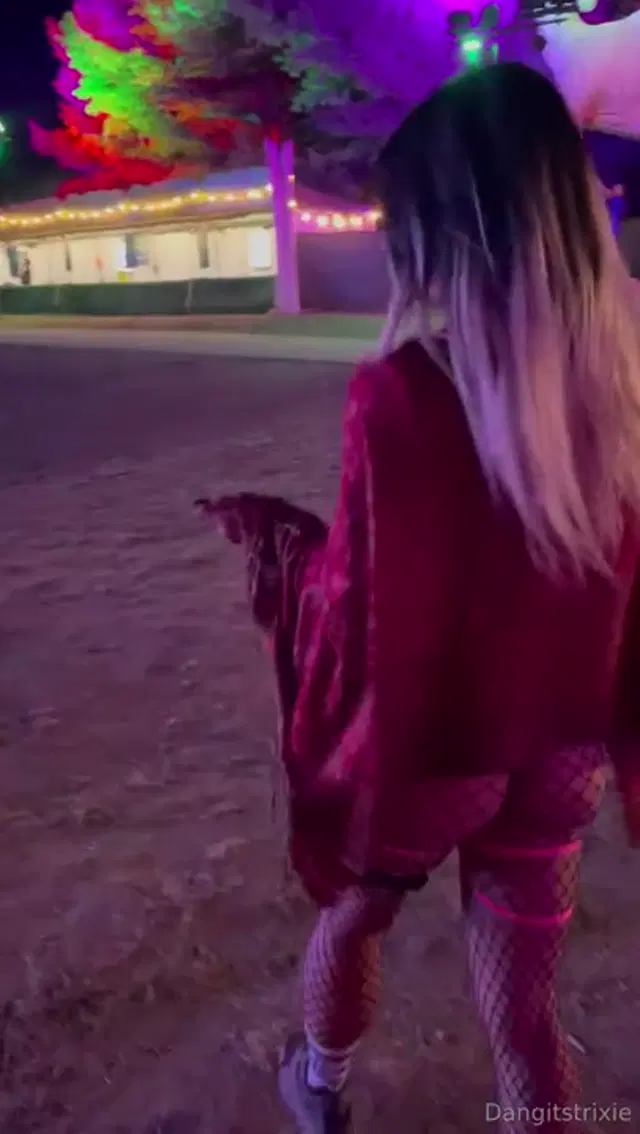 Trixie Dang aka dangitstrixie – 09-21-2025 OnlyFans Video – Would you follow this booty into the pit_mhcc