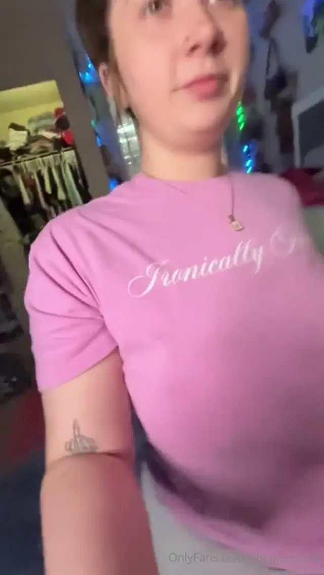 Ary Thick aka bbcqueenxxx – 03-23-2026 OnlyFans Video – i got freaky last night