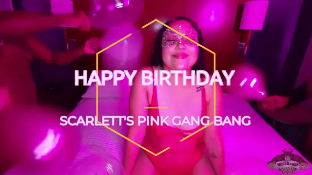 Bull Bang Gang aka bullbang – 12-24-2025 OnlyFans Video – HAPPY CHRISTMAS EVE!!Here is a special new gang bang that is dropping today featuring scarlettdavixen and