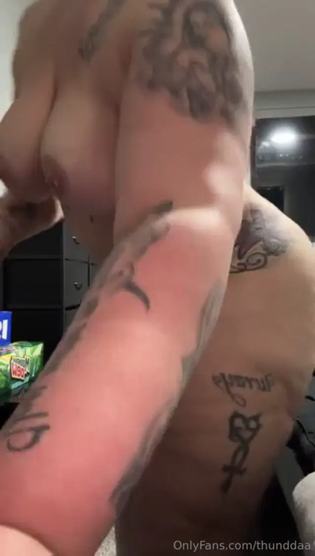 Thunda859 aka thunddaa – 03-26-2026 OnlyFans Video – Cleaning and unpack with me