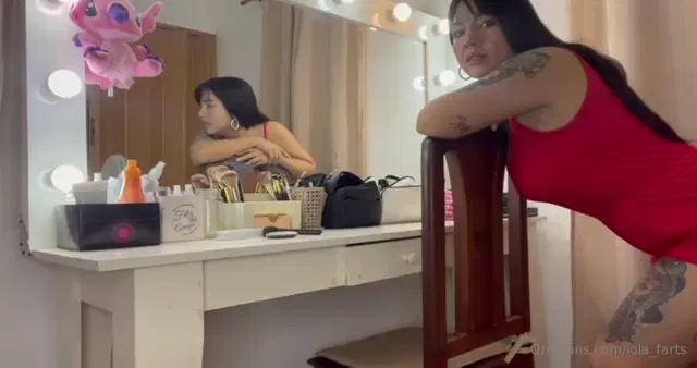 Lola Farts aka lola_farts – 08-11-2024 OnlyFans Video – do you like red
