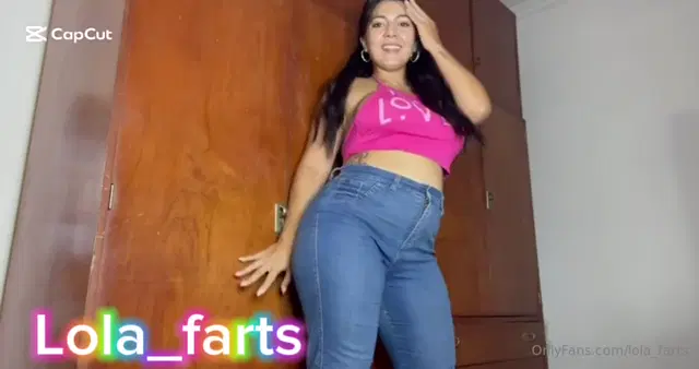 Lola Farts aka lola_farts – 02-09-2025 OnlyFans Video – I think these tight jeans cushion these farts very well
