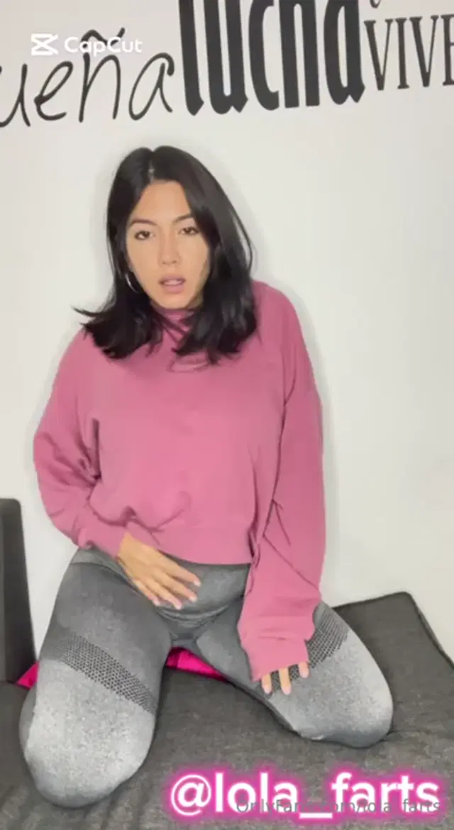 Lola Farts aka lola_farts – 06-17-2025 OnlyFans Video – Uff Daddy this room smells very bad
