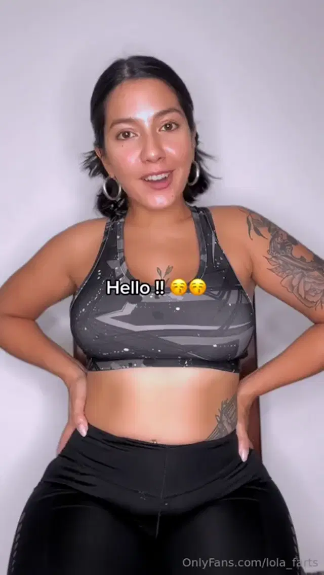 Lola Farts aka lola_farts – 03-03-2026 OnlyFans Video – Oh no! I had a problem My leggings have a hole in my butt Yes, you