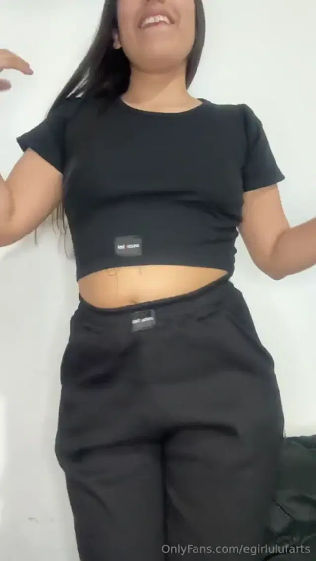 Lulu Farts aka lulufarts – 10-22-2024 OnlyFans Video – Yesterday I took advantage of having eaten a lot of cheese to ruin my room with