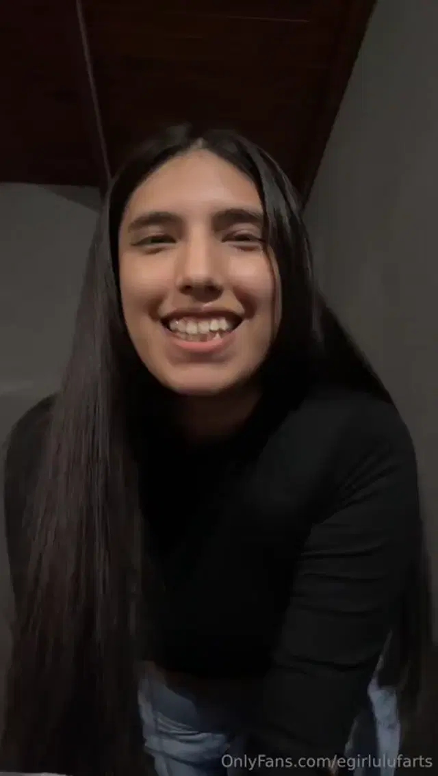 Lulu Farts aka lulufarts – 06-10-2024 OnlyFans Video – I really like these leggings haha