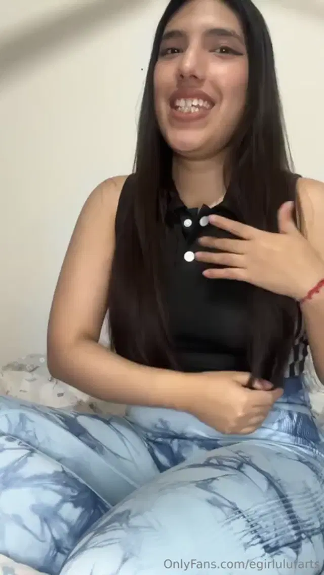 Lulu Farts aka lulufarts – 10-05-2024 OnlyFans Video – These leggings were the ones chosen for this massive amount of farts! It’s unbelievable how horribly