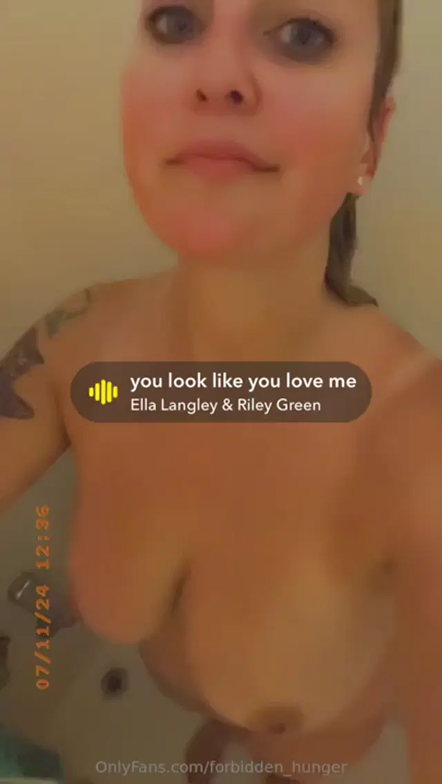 Elena Pears aka forbidden_hunger – 07-11-2024 OnlyFans Video – Mid day, post run shower