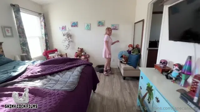 Jane Cane aka janecane – 01-18-2026 OnlyFans Video – Longer preview of StepAunt Rates My Dick If you’d like the full video, please tip