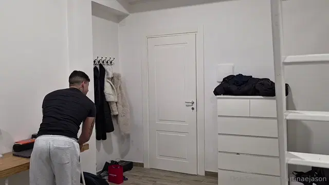 Martina e Jason aka martinaejason – 12-12-2025 OnlyFans Video – Roleplay AnteprimaLa mia vicina americana mi chiede un passaggio e in cambio gli do il cazzo