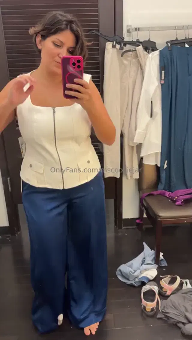 Ms Cookie aka mscookiejar – 08-27-2025 OnlyFans Video – Real life dressing room try ons! Your girl had a growth spurt in her titties and_bv6q