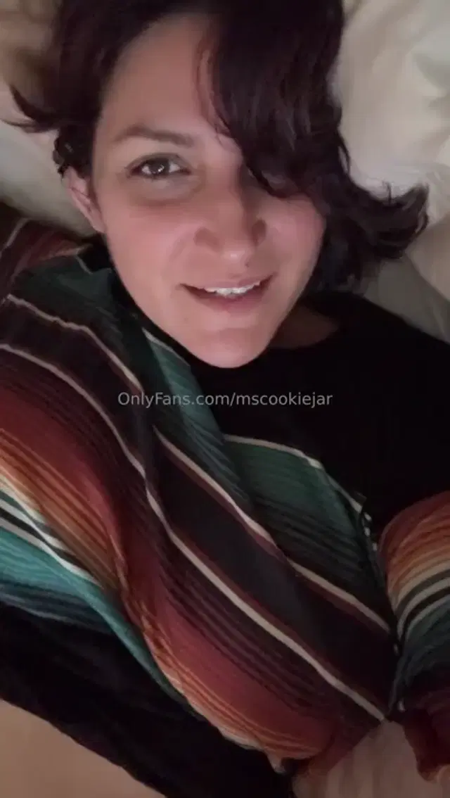Ms Cookie aka mscookiejar – 10-28-2025 OnlyFans Video – Good morning