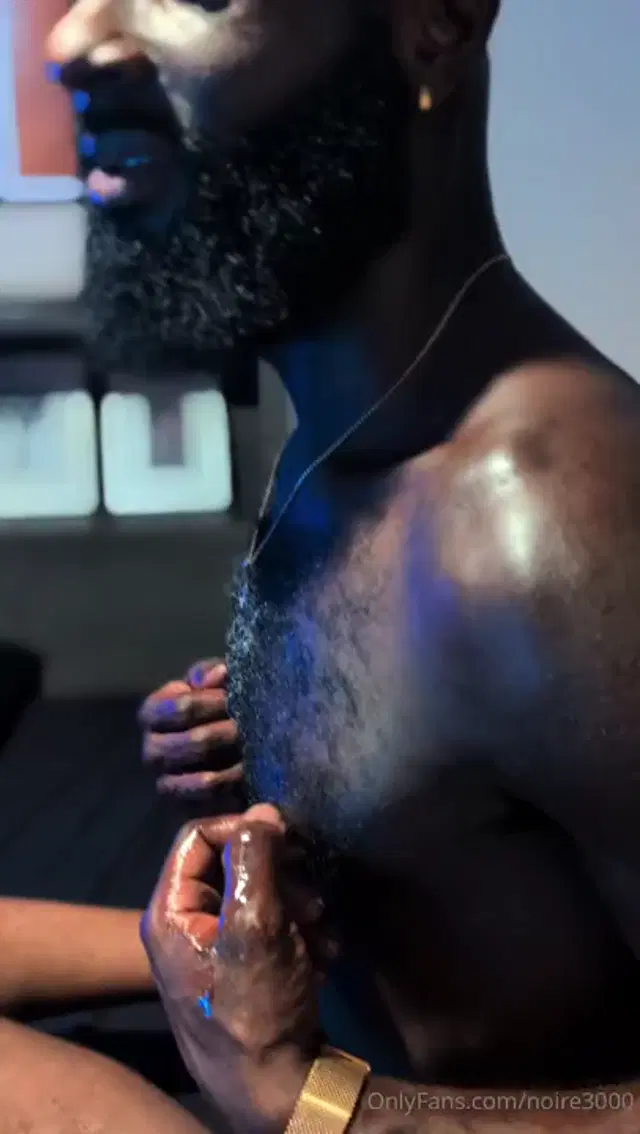 Noire Erotica aka noire3000 – 01-02-2026 OnlyFans Video – NEW YEAR SAME FREAKS featuring mrlewylew1 xultver rudeboi88