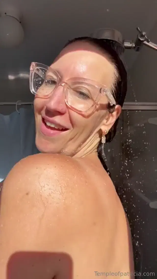 Temple of Patricia ‍ aka templeofpatricia – 02-06-2026 OnlyFans Video – I love sunshine on my skin while I also feel the cold water running down