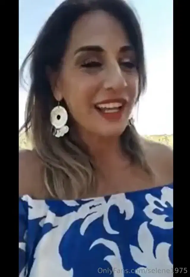 Selene1975 aka selene1975 – 12-22-2025 OnlyFans Video – Vi siete mai trovati in una situazione del genere Tra un po’ vi mando gratis il