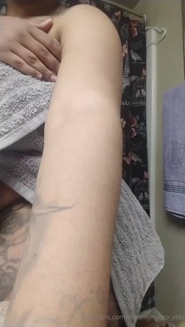 Theonlyhydro aka theonlyhydro_vids – 02-19-2024 OnlyFans Video – bottom