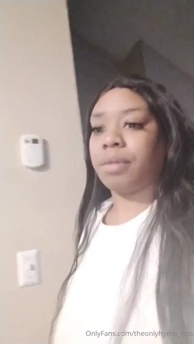 Theonlyhydro aka theonlyhydro_vids – 01-01-2024 OnlyFans Video – Happy new years to all the hydro fans , starting yall new years off right