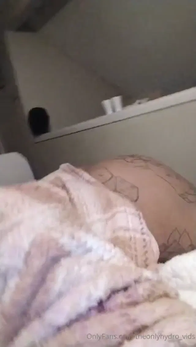 Theonlyhydro aka theonlyhydro_vids – 01-25-2024 OnlyFans Video – Mountain booty