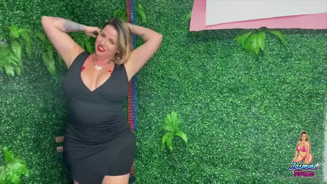 Jasmine Flowers aka msjasmine699 – 08-21-2025 OnlyFans Video – My First BBC This was the very first content I made after separating from