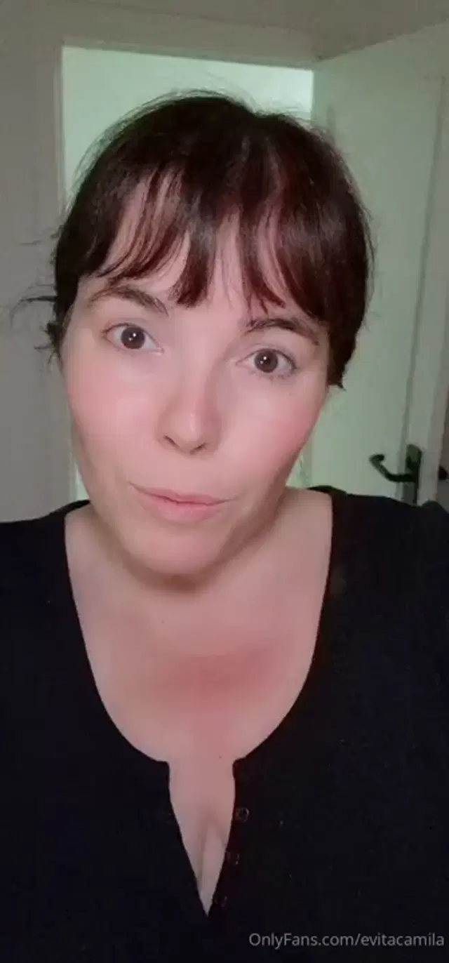 Eva Camila aka evitacamila – 05-18-2025 OnlyFans Video – Hola bb_wjym