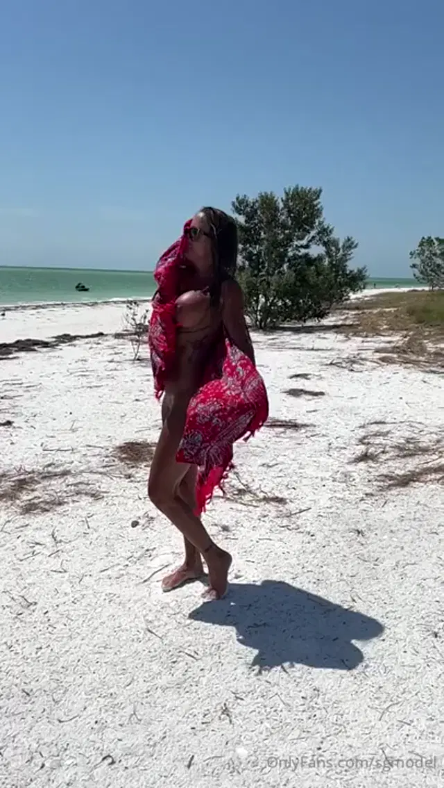 Sgulley aka sgmodel – 05-05-2024 OnlyFans Video – More fun, gotta luv slow mo