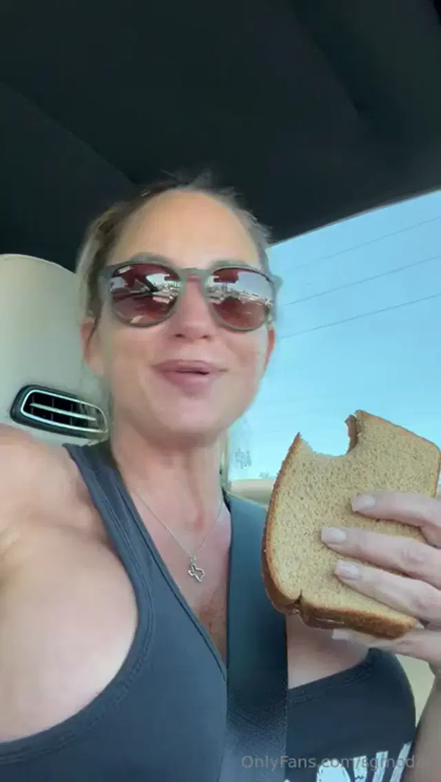 Sgulley aka sgmodel – 04-14-2025 OnlyFans Video – Im leaving the dentist office now