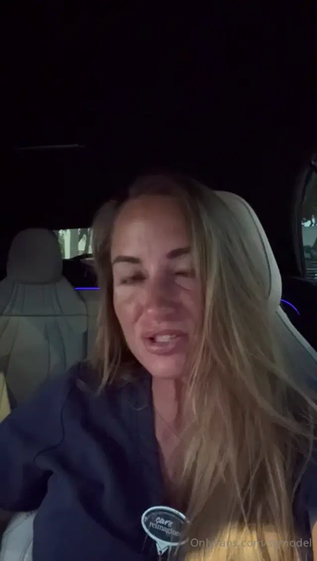 Sgulley aka sgmodel – 05-07-2025 OnlyFans Video – How Im starting my day