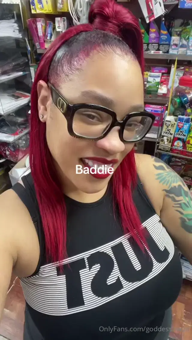 Bootygoddess aka goddesshwan – 12-27-2025 OnlyFans Video – Fit check at work