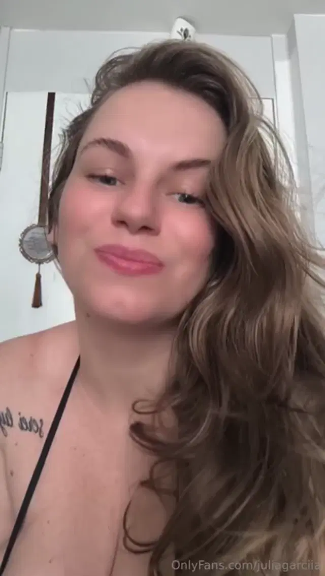 Julia Garcia aka juliagarciia – 07-07-2025 OnlyFans Video – A dance to enjoy the day! Uma dana pra curtir o dia!