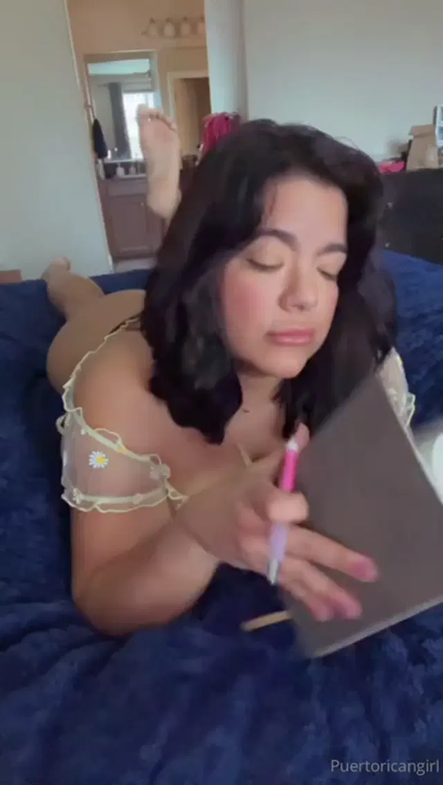 Thatangrywife aka thatangrywife – 02-03-2024 OnlyFans Video – Dear Diary The room is dimly lit, with a soft glow coming from an open window