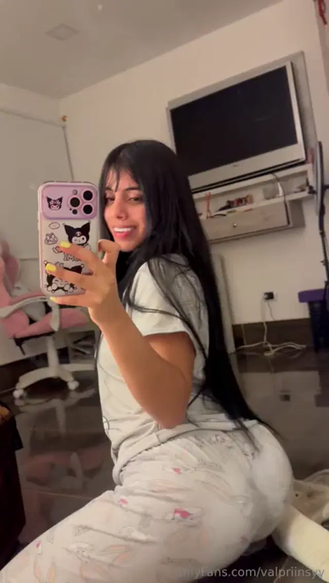 Valentina Lang aka valpriinsyy – 03-19-2026 OnlyFans Video – Which one do you like best