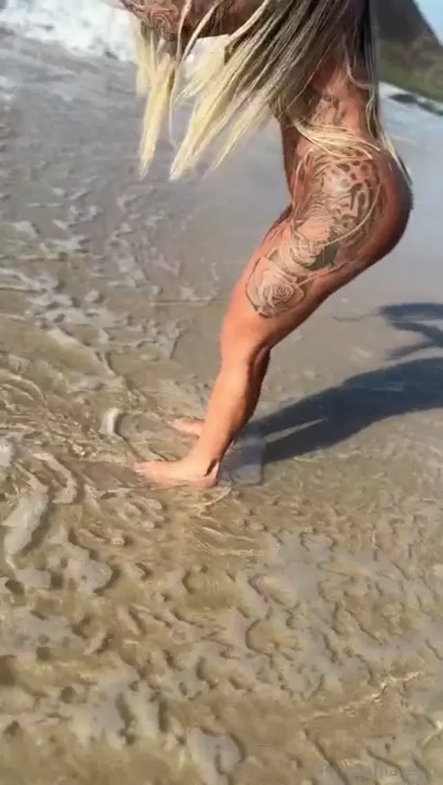 Pampam aka pmellamakeup – 03-16-2025 OnlyFans Video – Praia particular