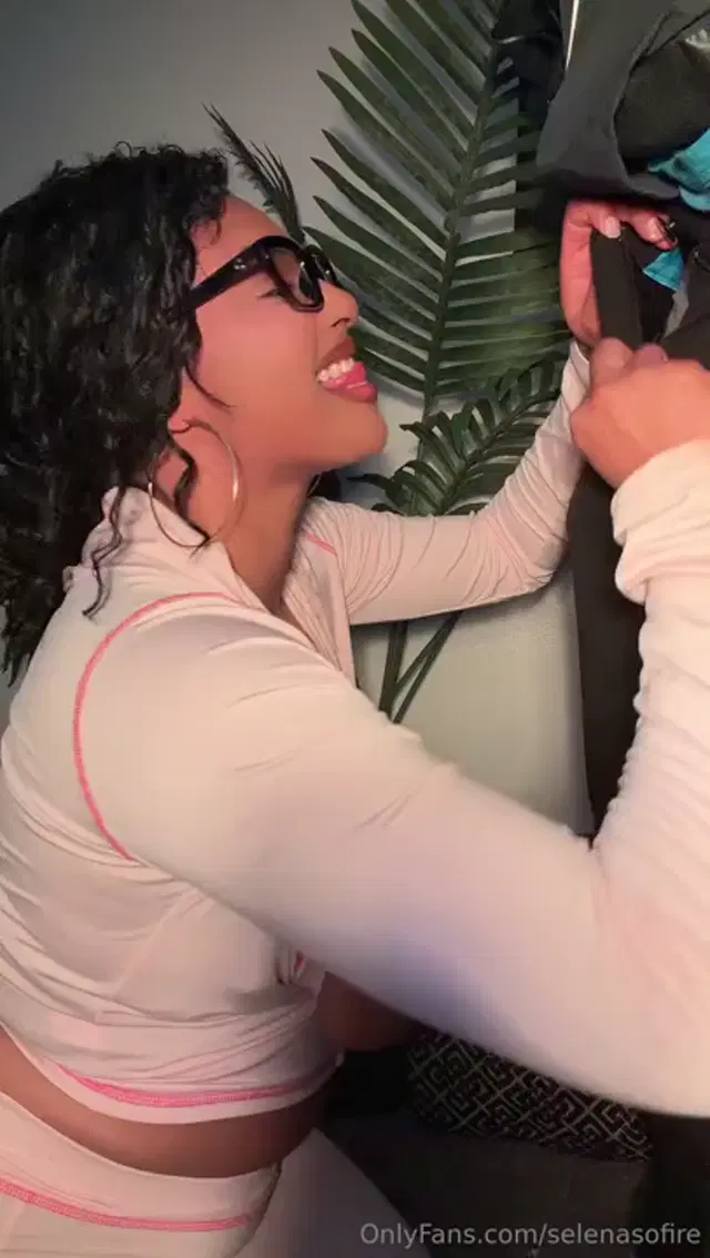 Selena Sofire aka selenasofire – 04-22-2026 OnlyFans Video – I know you need me just like this who wants the full video