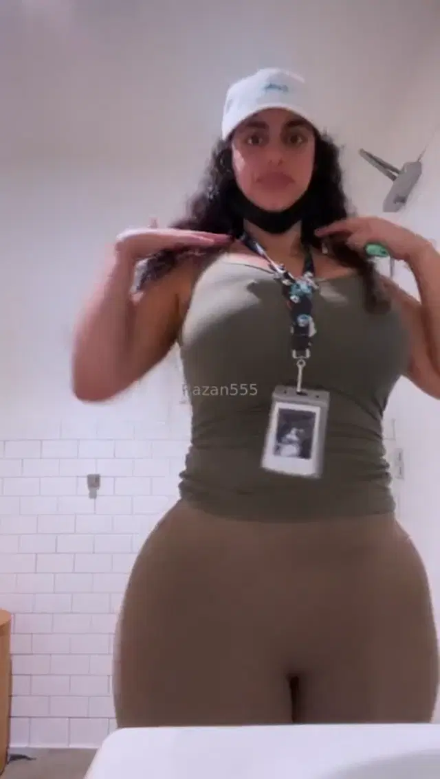 Razankitami aka razan555 – 07-29-2024 OnlyFans Video – Being naughty at work like and comment if you want video in your dm