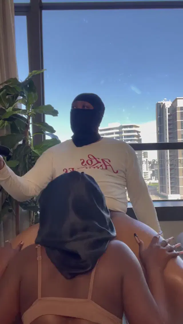 SimplyPiiper aka simplypiiper – 05-31-2024 OnlyFans Video – Chocolate ride with shawty