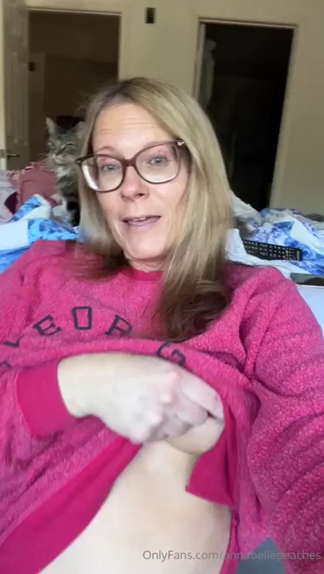 Annabelle Peaches aka annabellepeaches – 01-15-2026 OnlyFans Video – Good morning babes_nih5