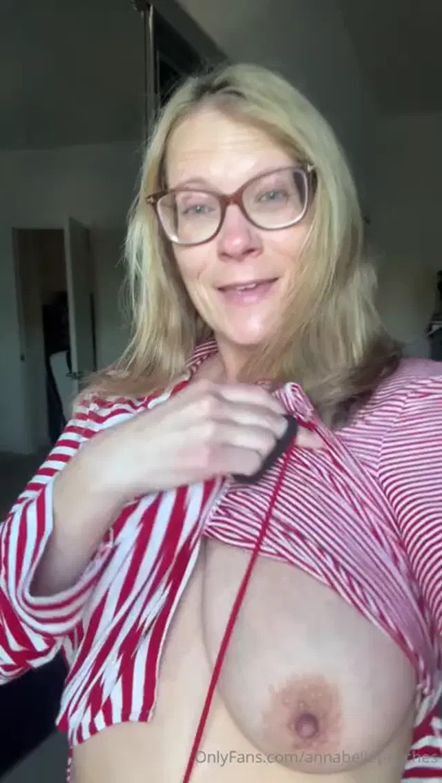 Annabelle Peaches aka annabellepeaches – 02-22-2026 OnlyFans Video – Good morning_g4gu