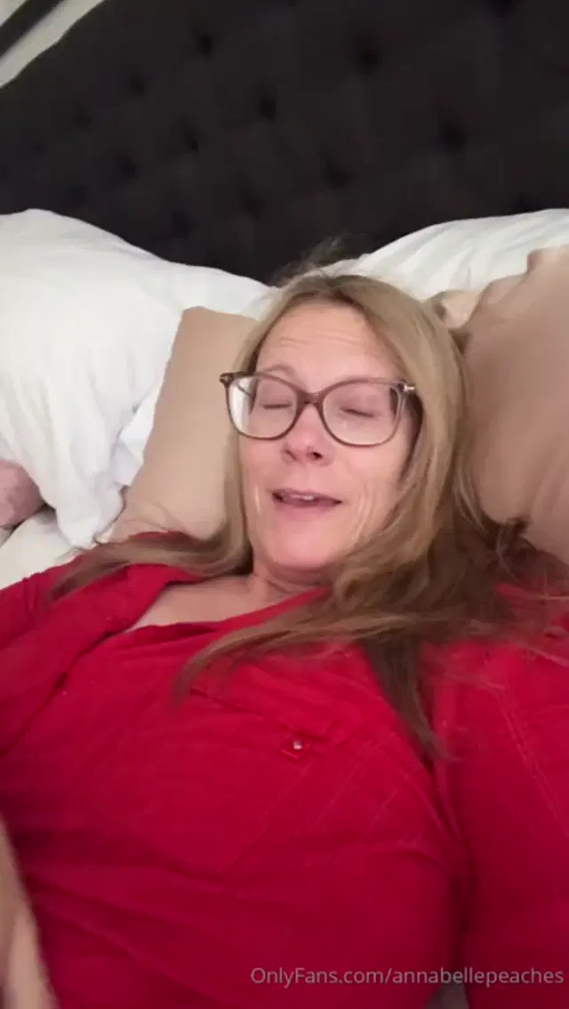Annabelle Peaches aka annabellepeaches – 03-24-2026 OnlyFans Video – Good morning_p8xn