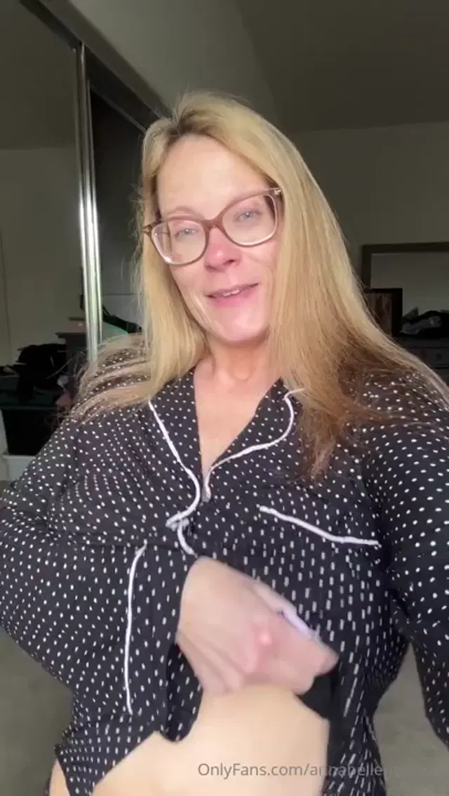Annabelle Peaches aka annabellepeaches – 04-23-2026 OnlyFans Video – Good morning babes_ih9w