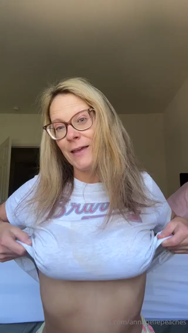 Annabelle Peaches aka annabellepeaches – 04-20-2026 OnlyFans Video – Good morning_etvc