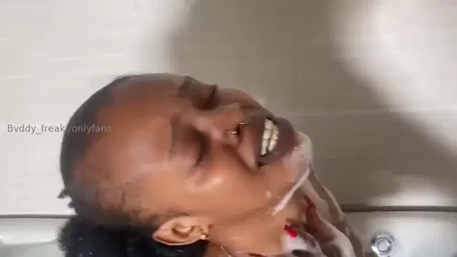 Bvddy_freak aka bvddy_freak – 10-16-2024 OnlyFans Video – Shower it is