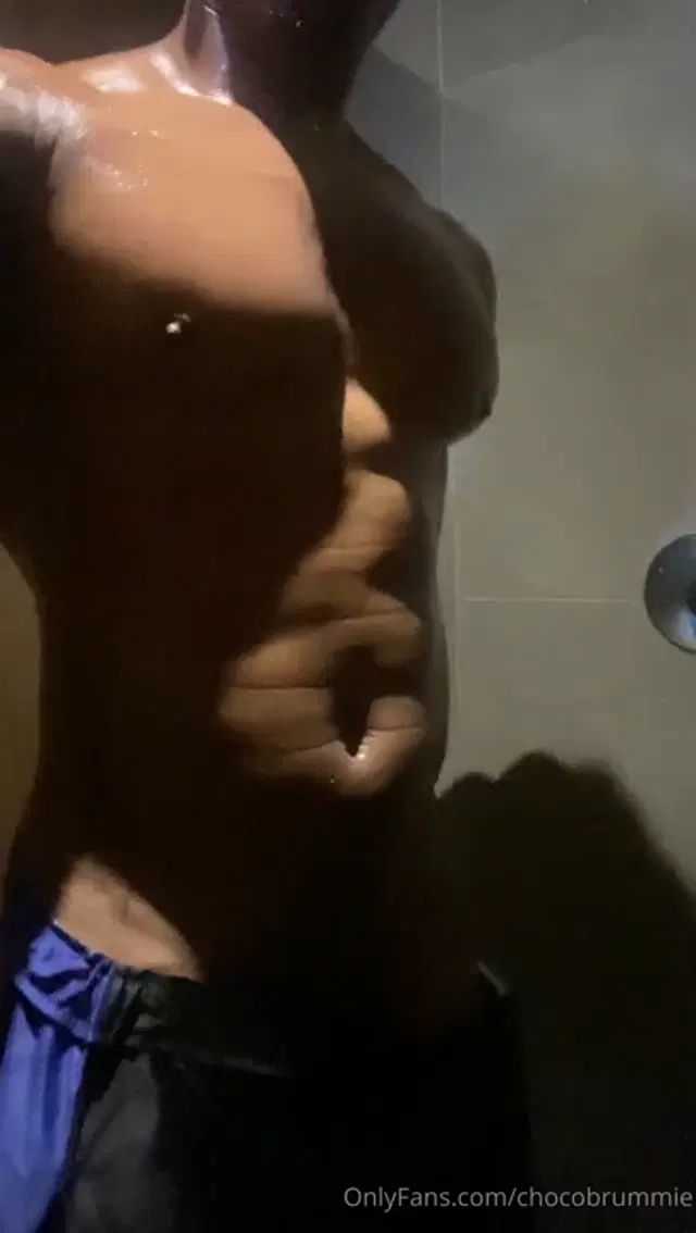 ChocolateBrummie aka chocobrummie – 05-04-2025 OnlyFans Video – Do you like how my Body Glistens straight out the Sauna