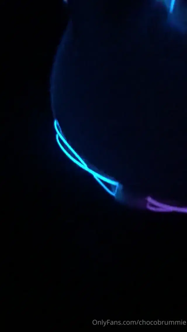 ChocolateBrummie aka chocobrummie – 02-06-2026 OnlyFans Video – Neon bunny Sexy lips all over my BBC sucking me off with glow in the