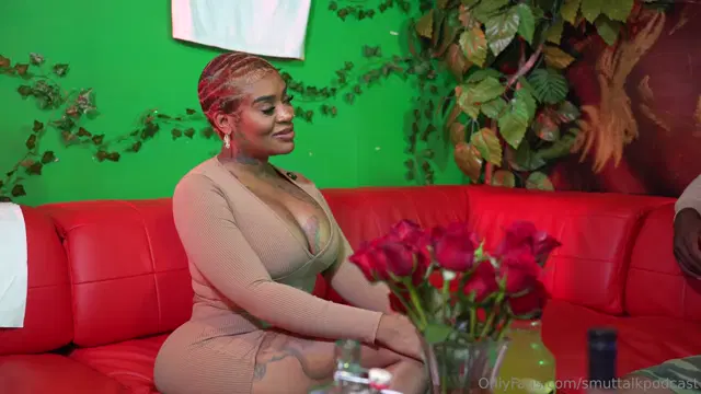Smut Talk Podcast aka smuttalkpodcast – 09-01-2025 OnlyFans Video – Kakey does the Black Glove Special kakeyuncut