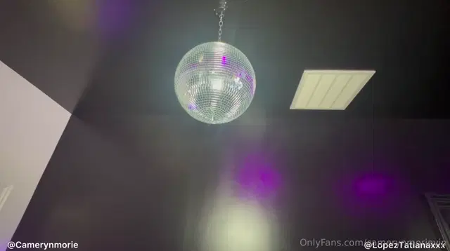 CamerynMorie aka camerynmorievip – 11-13-2024 OnlyFans Video – I dont know if yall knew this but I absolutely love being with a woman! I