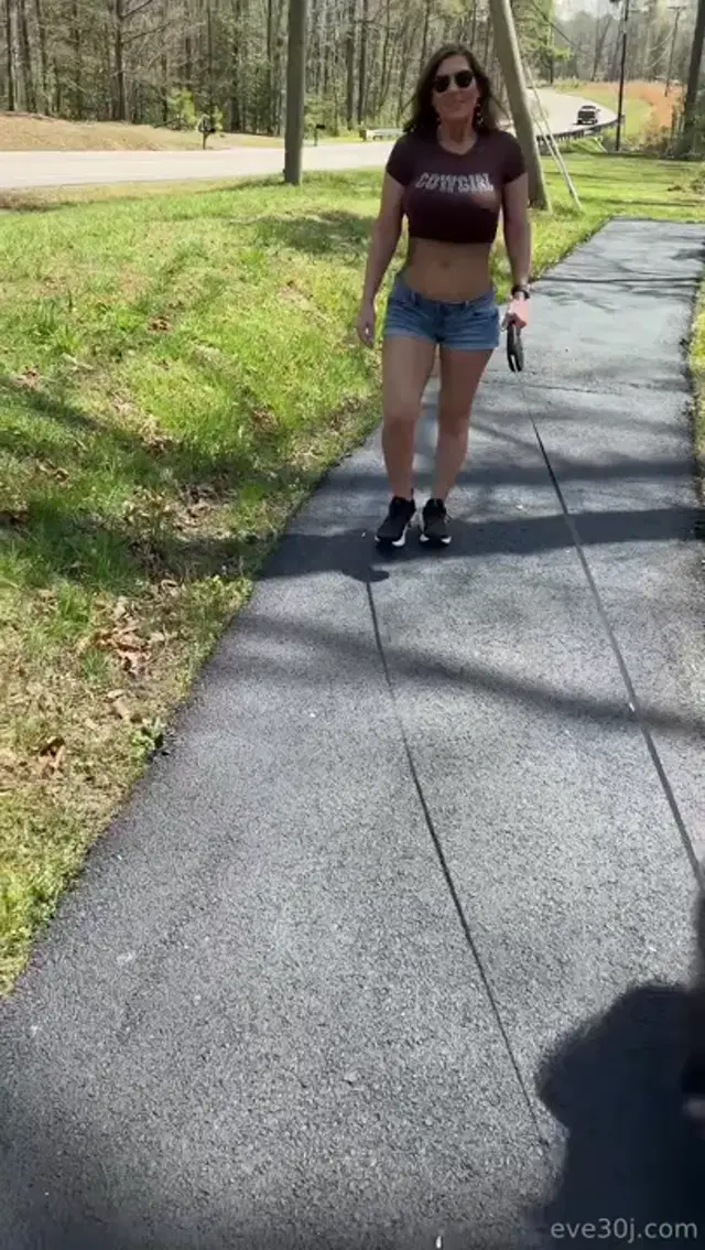 Eve30j aka eve30j – 05-19-2026 OnlyFans Video – This is what happens when you hire a professional dog walker
